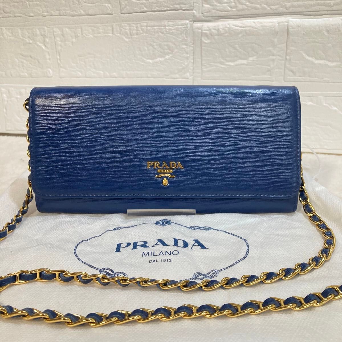 新品同然 PRADA プラダ チェーンウォレット サフィアーノレザー 新品同然 PRADA プラダ チェーンウォレット サフィアーノレザー