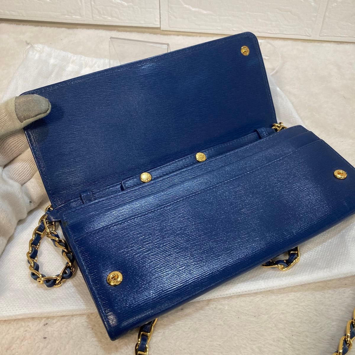 新品同然 PRADA プラダ チェーンウォレット サフィアーノレザー 新品同然 PRADA プラダ チェーンウォレット サフィアーノレザー