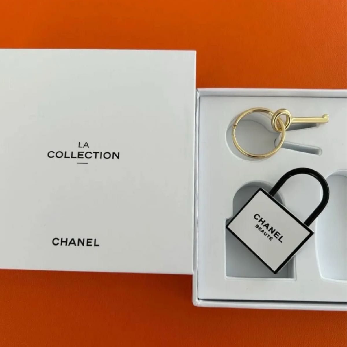 CHANEL シャネル ノベルティ ラコレクションキーホルダー カデナ CHANEL シャネル ノベルティ ラコレクションキーホルダー カデナ