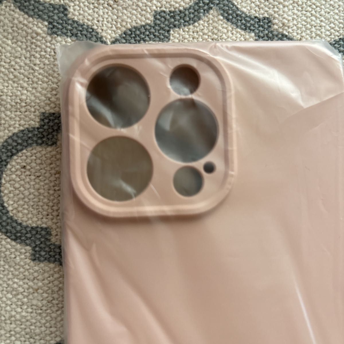 iPhone15 Pro Max 用 ケース シリコンピンク 