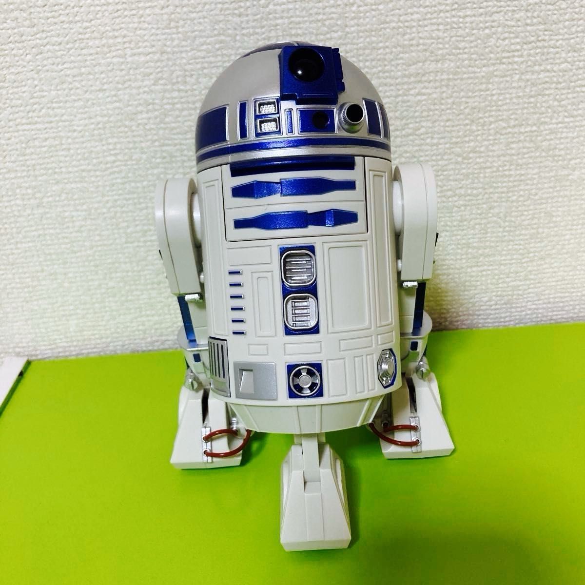 スター・ウォーズ R2-D2 目覚まし時計 音声・アクション付き スター・ウォーズ R2-D2 目覚まし時計 音声・アクション付き