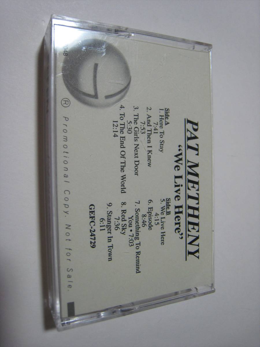 【カセットテープ】 PAT METHENY / ●プロモ● WE LIVE HERE US版 CrO2 パット・メセニー・グループ ウィ・リヴ・ヒア_画像1