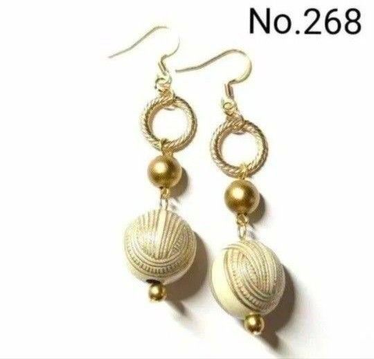No.268  ハンドメイドピアス　イヤリング　樹脂ピアス　アンティーク風ビーズ　ゴールド　デザインフープ　アクセサリー