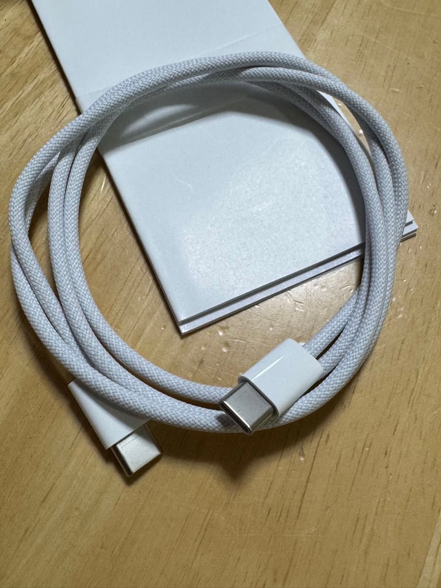 Apple Magic Mouse(USB-C)- ホワイト(Multi-Touch対応 Apple Magic Mouse(USB-C)- ホワイト(Multi-Touch対応