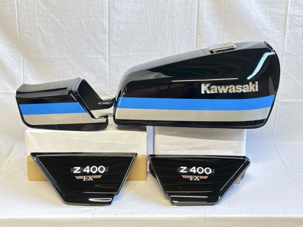 2112M01 カワサキ Z400FX 外装セット 黒E3(青/銀ライン) リプロ 2112M01 カワサキ Z400FX 外装セット 黒E3(青/銀ライン) リプロ
