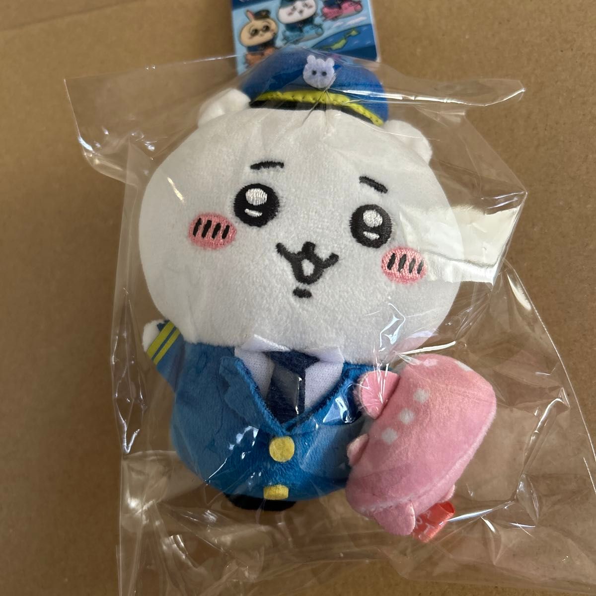 ちいかわ 空港限定 パイロット ぬいぐるみキーチェーン ちいかわ ちいかわ 空港限定 パイロット ぬいぐるみキーチェーン ちいかわ