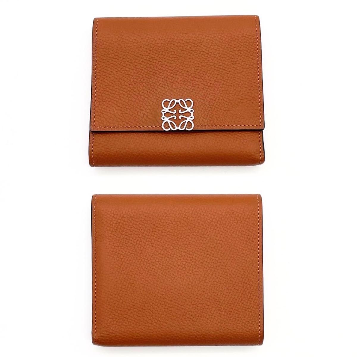 極美品】 LOEWE ロエベ アナグラム トライフォールドウォレット 極美品】 LOEWE ロエベ アナグラム トライフォールドウォレット