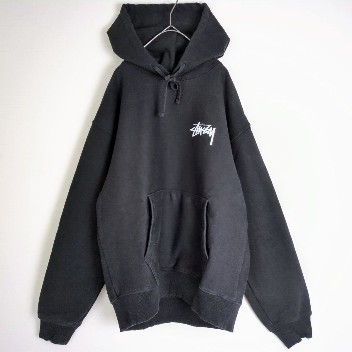 希少デザイン】stussy 8ボール&ぬいぐるみプリントパーカー M 希少デザイン】stussy 8ボール&ぬいぐるみプリントパーカー M