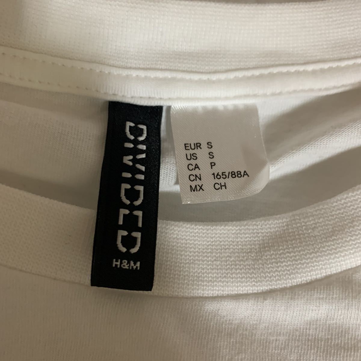 H&M Tシャツ　半袖　レディースSサイズ　カットソートップス レトロデザイン　エイチアンドエム　女性用　白　花柄　大人可愛い_画像5