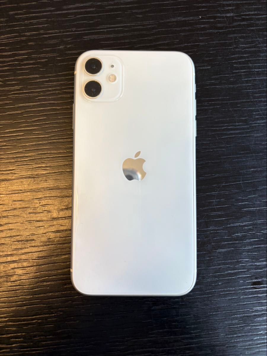 iPhone11 64GB ホワイト/ディスプレイが純正ではありませんが問題なく使用できます/ご理解いただける方のみご購入ください iPhone11 64GB ホワイト/ディスプレイが純正ではありませんが問題なく使用できます/ご理解いただける方のみご購入ください
