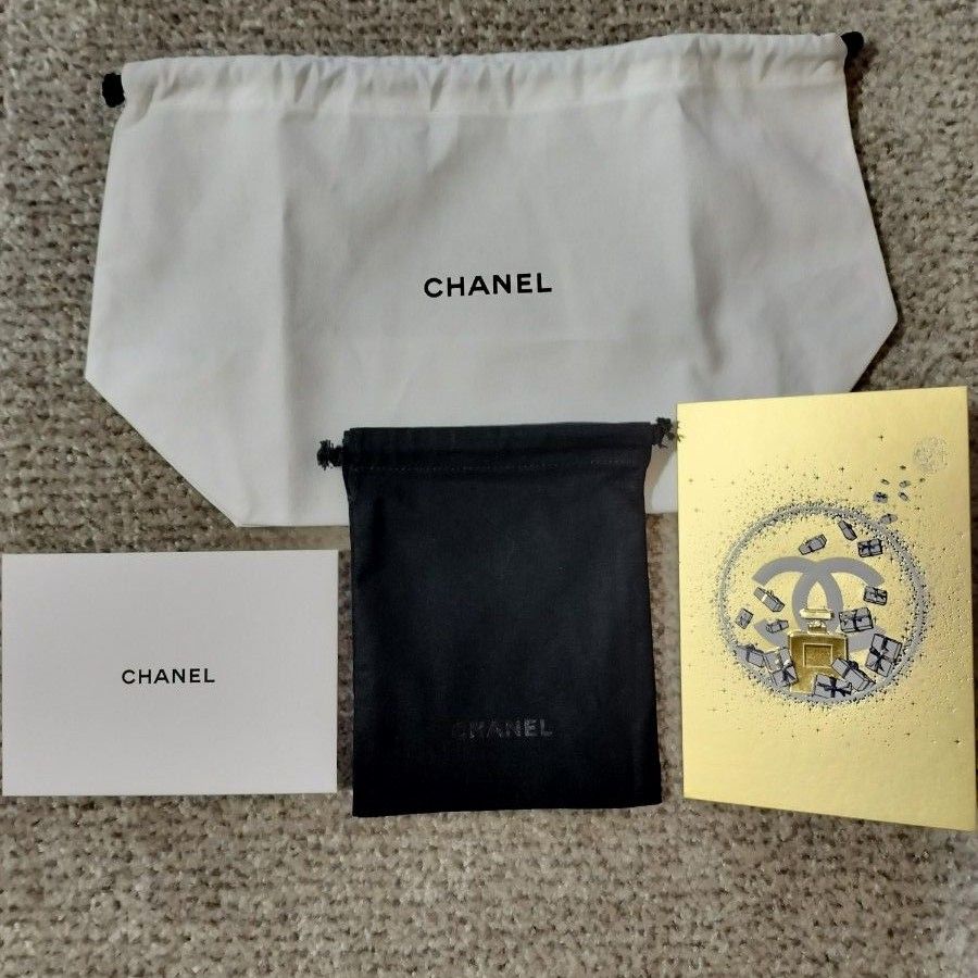CHANELシャネル巾着ポーチ ノベルティ4点セット|Yahoo!フリマ CHANELシャネル巾着ポーチ ノベルティ4点セット|Yahoo!フリマ