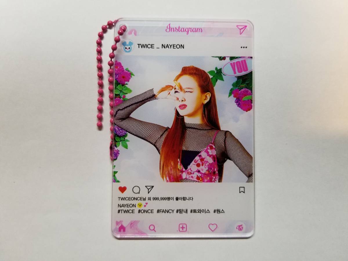 韓国　K-POP ☆TWICE トゥワイス　ナヨン☆アクリルキーホルダー Instagram Photo Card インスタキーホルダー　A-173_画像1