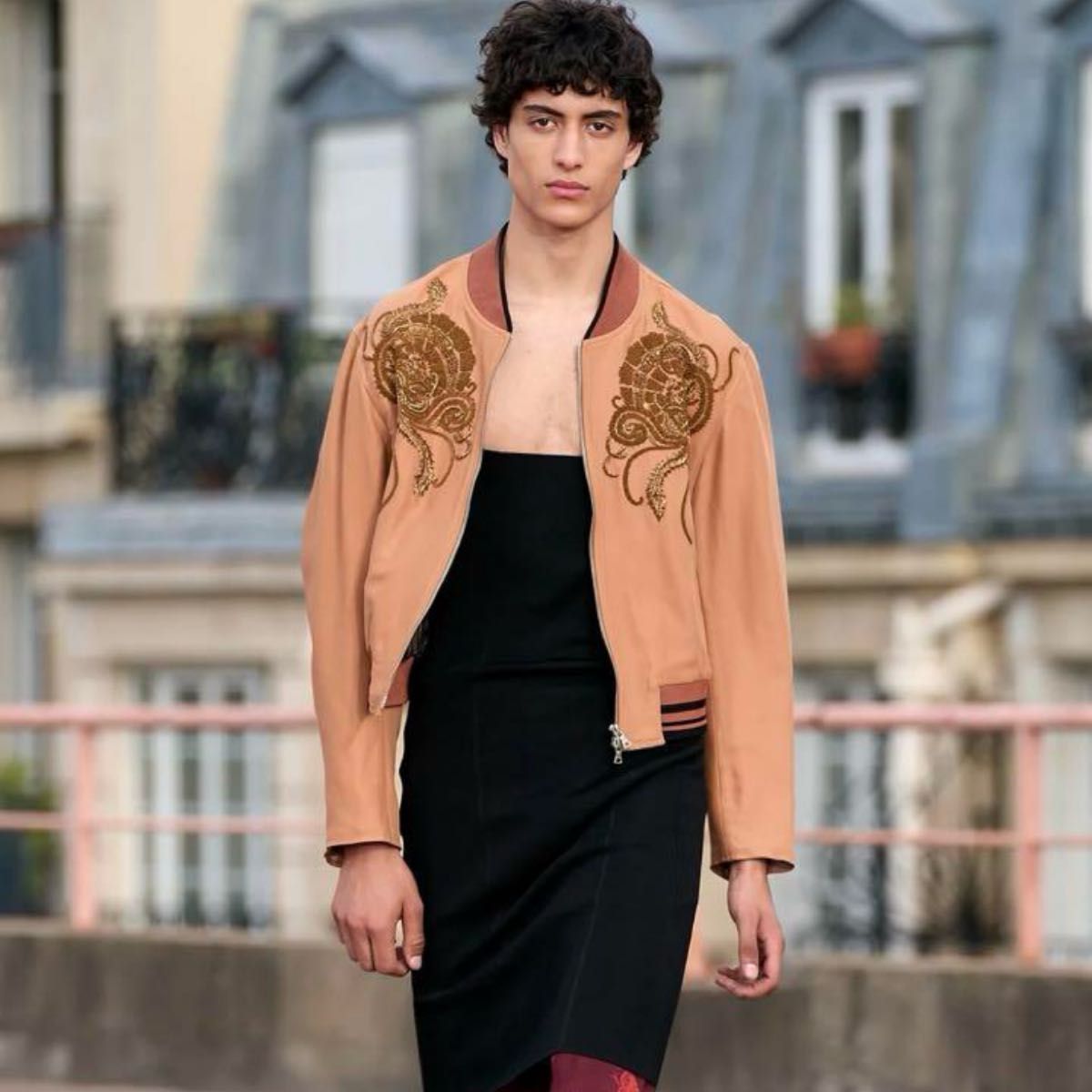 DRIES VAN NOTEN embroidery bomber jacket ドリス ヴァン DRIES VAN NOTEN embroidery bomber jacket ドリス ヴァン