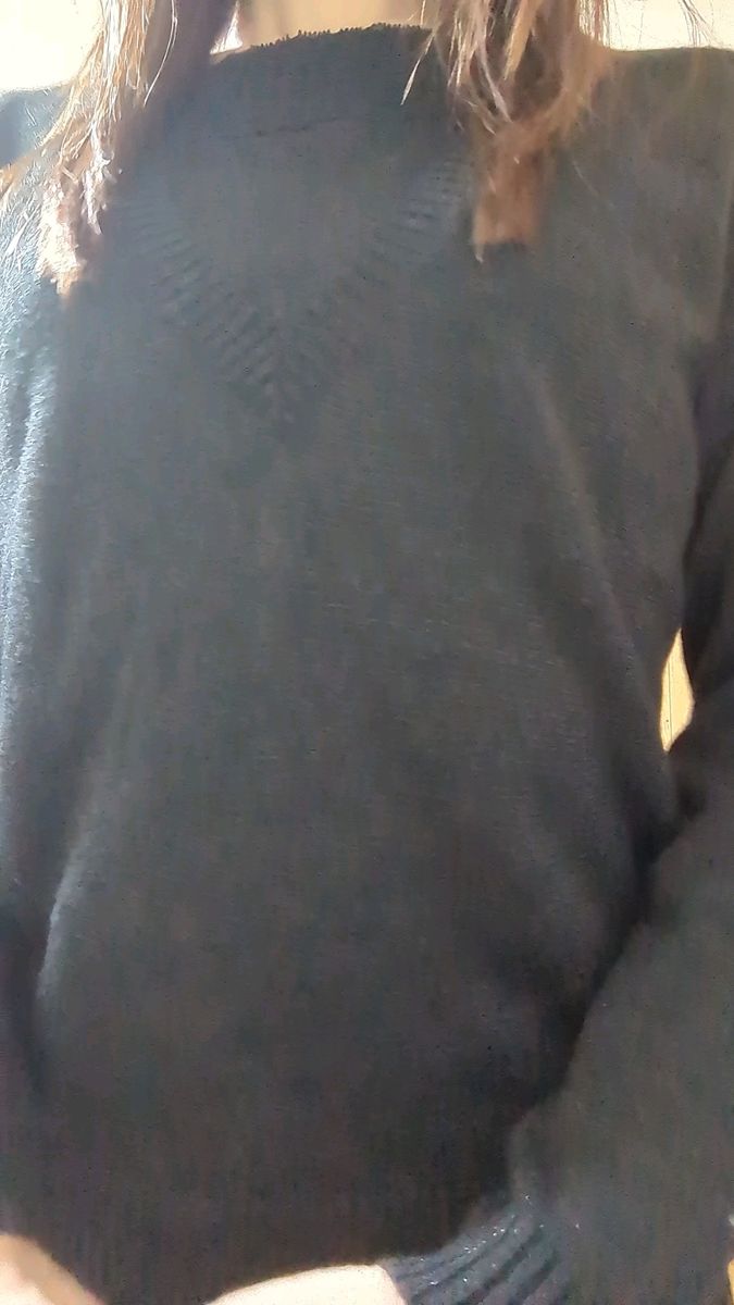 黒ラメ薄手ニット