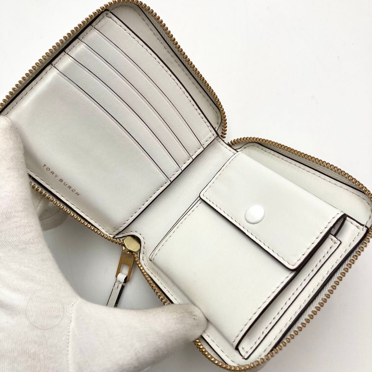 限定品 レア【極美品】TORY BURCH トリーバーチ 二つ折り財布 Tモノグラム ジャガード 刺繍 花 鳥 ベージュ×白  ロゴ｜Yahoo!フリマ（旧PayPayフリマ）