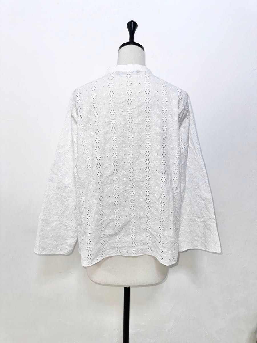 ZARA ザラ ブラウス レース スキッパーシャツ Vネック シャツ 白 ZARA ザラ ブラウス レース スキッパーシャツ Vネック シャツ 白