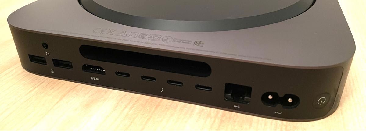 Apple Mac mini 2018 / i7 3.2GHz / メモリ32GB / SSD 256GB / 付属品あり Apple Mac mini 2018 / i7 3.2GHz / メモリ32GB / SSD 256GB / 付属品あり