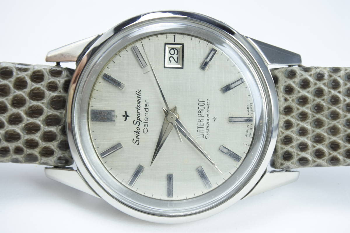 ☆☆☆ １９６０年代名機　SEIKO SPOTSMATIC １９石 自動巻紳士腕時計　蛇革ベルト　　美品