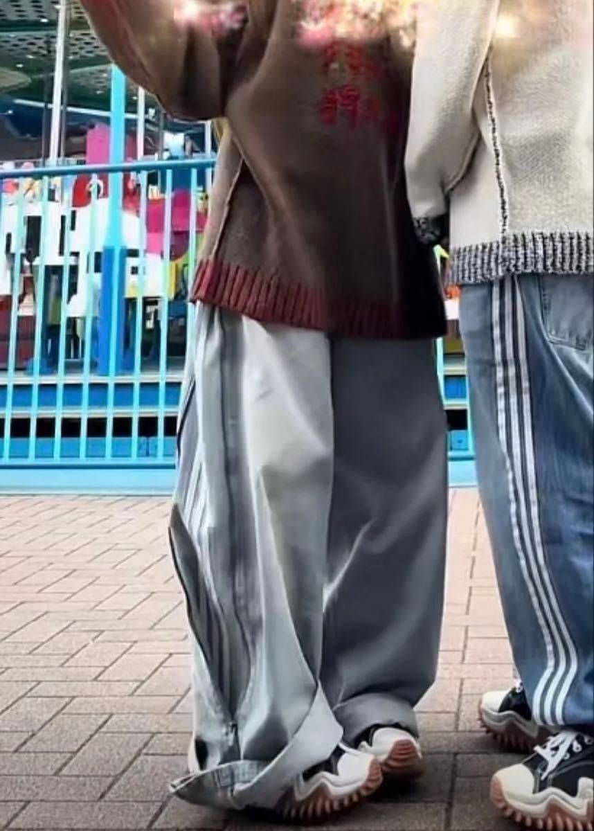 adidas ADILENIUM シーズン 3 ジップウォッシュド デニムパンツ adidas ADILENIUM シーズン 3 ジップウォッシュド デニムパンツ