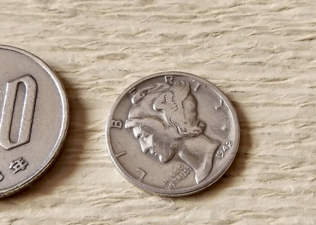 銀貨です　1942年　マーキュリー　ダイム　10セント　　送料無料（11098）シルバー900　USA貨幣　アメリカ コイン　ドル　硬貨_画像2