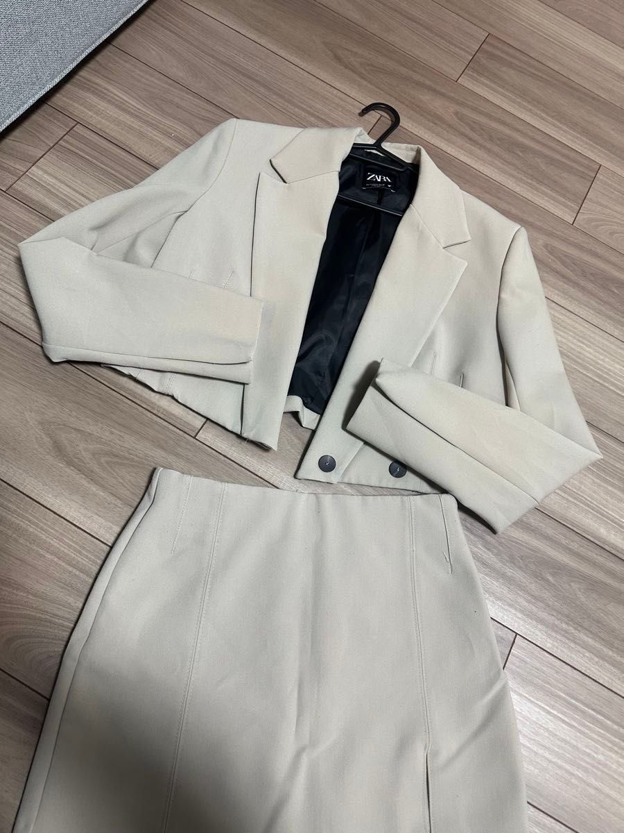 今日中に消去 ZARA セットアップ ベージュ色|Yahoo!フリマ(旧 今日中に消去 ZARA セットアップ ベージュ色|Yahoo!フリマ(旧