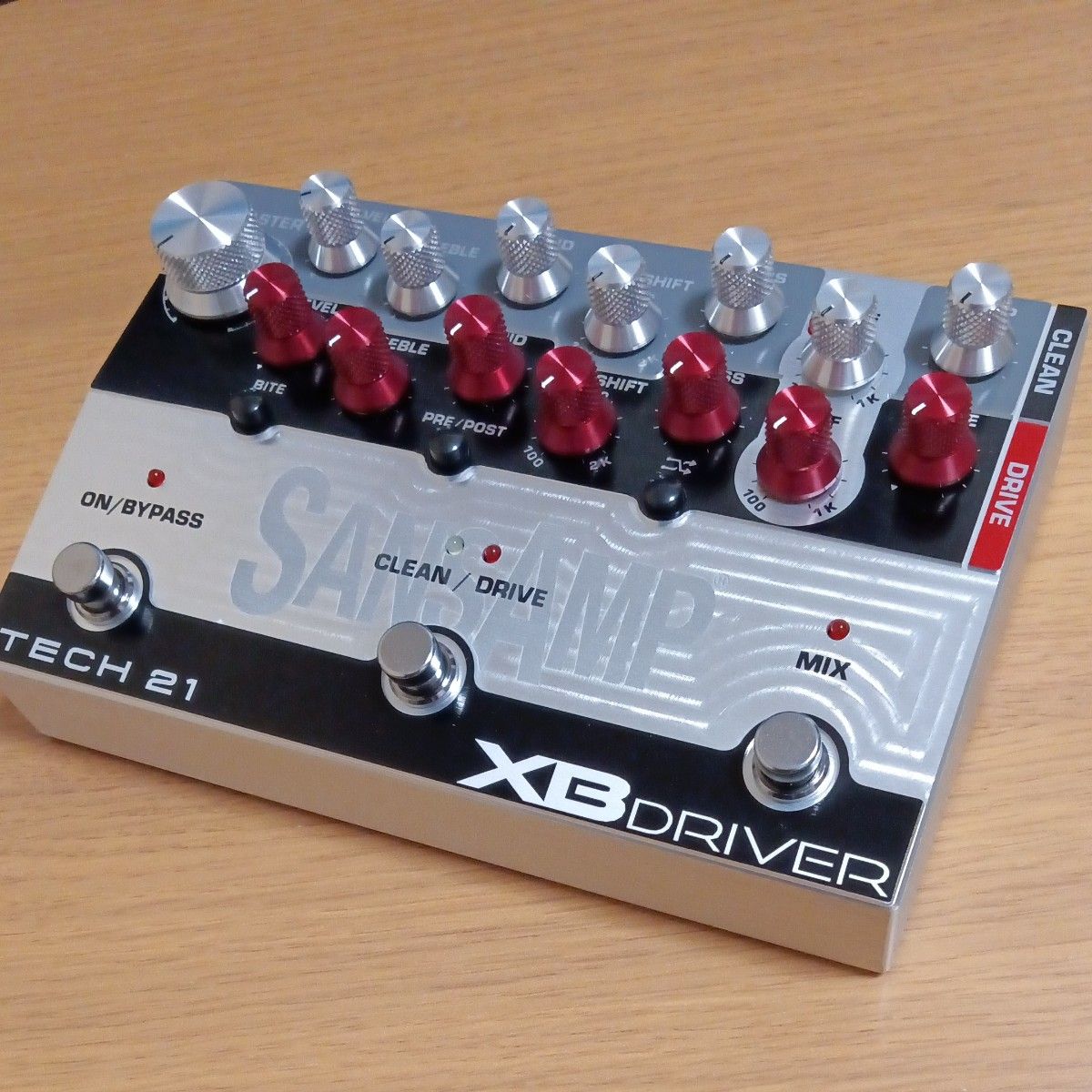 TECH21 SansAmp XB DRIVER ベース用DI プリアンプ ベース用エフェクター
