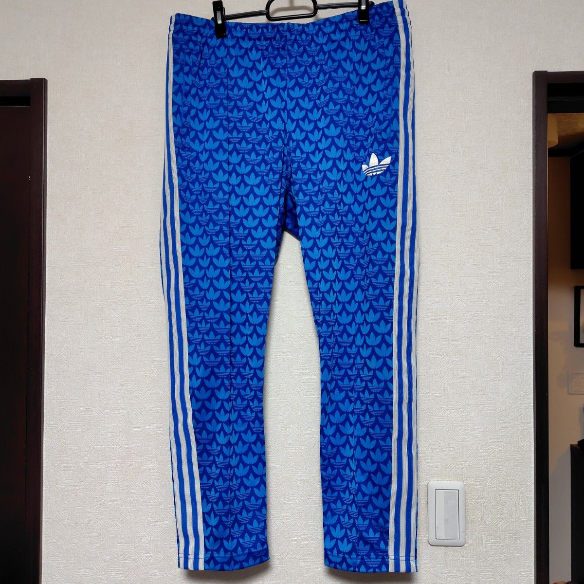 adidas アディダス Adicolor 70s Monogram Track Pants adidas アディダス Adicolor 70s Monogram Track Pants