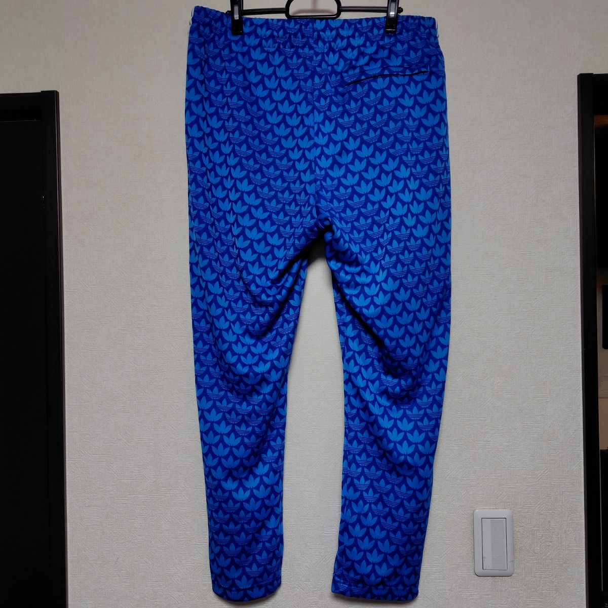 adidas アディダス Adicolor 70s Monogram Track Pants adidas アディダス Adicolor 70s Monogram Track Pants