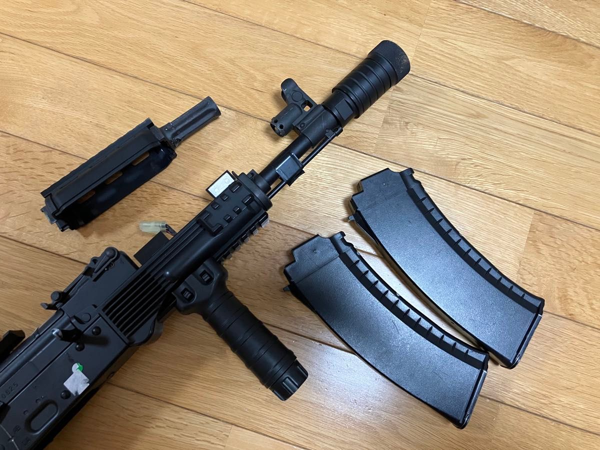 東京マルイ次世代電動ガンAK102 外装カスタム品 ノーベル 東京マルイ次世代電動ガンAK102 外装カスタム品 ノーベル
