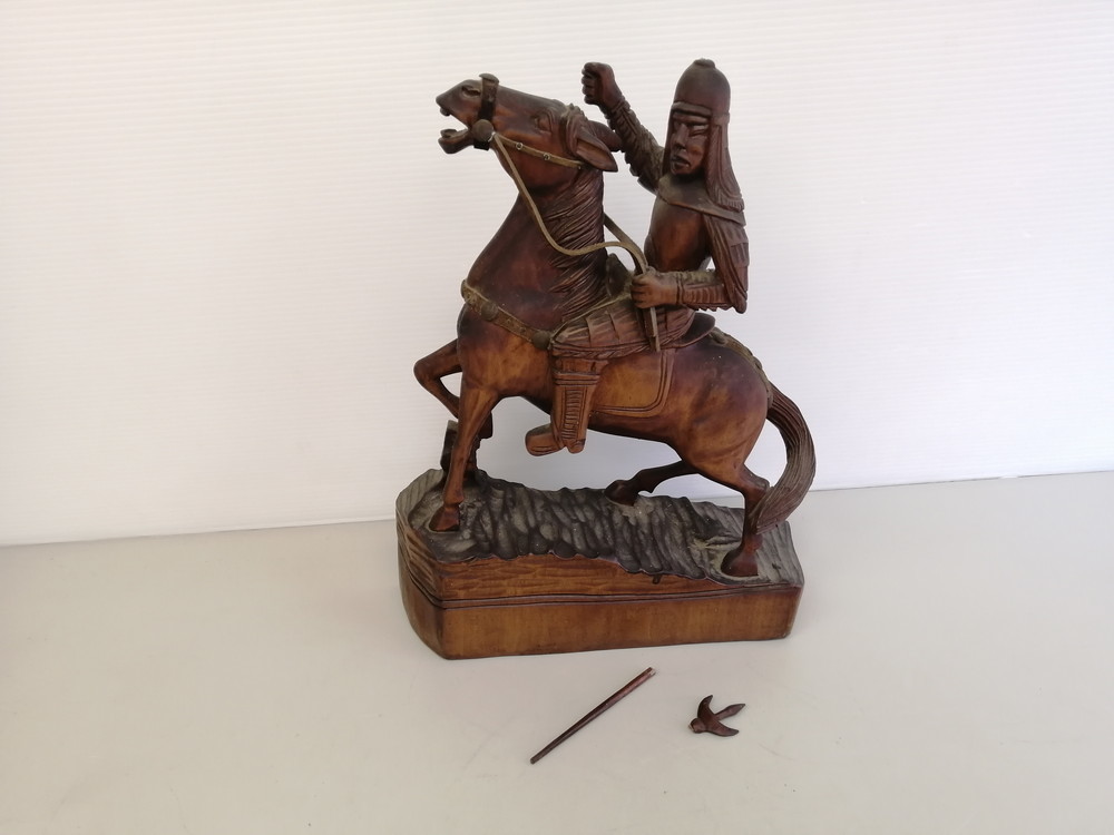 【お買い得！】　★ 木製（一部皮） 馬と戦士 ★　インテリア　置物　骨董　古美術　工芸品　コレクション　オブジェ　木像