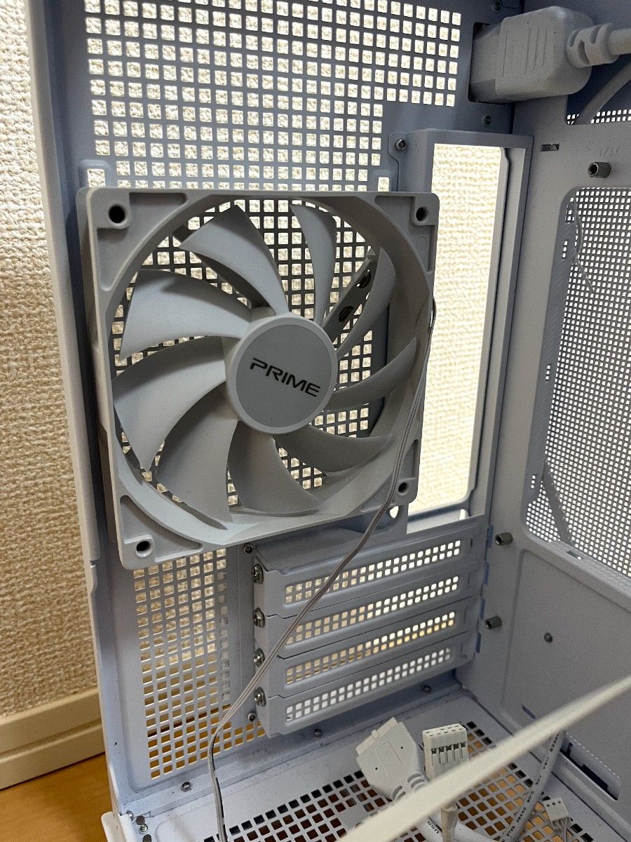ASUS AP201 PRIME CASE TG WHITE EDITION PCケース
