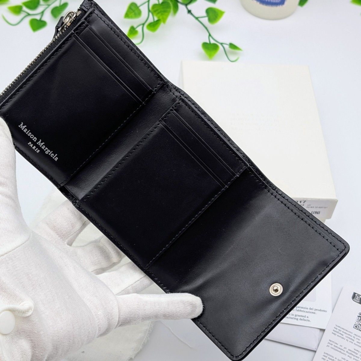 メゾンマルジェラ 三つ折り 財布 ブラック SA3UI0017 ギャラ メゾンマルジェラ 三つ折り 財布 ブラック SA3UI0017 ギャラ