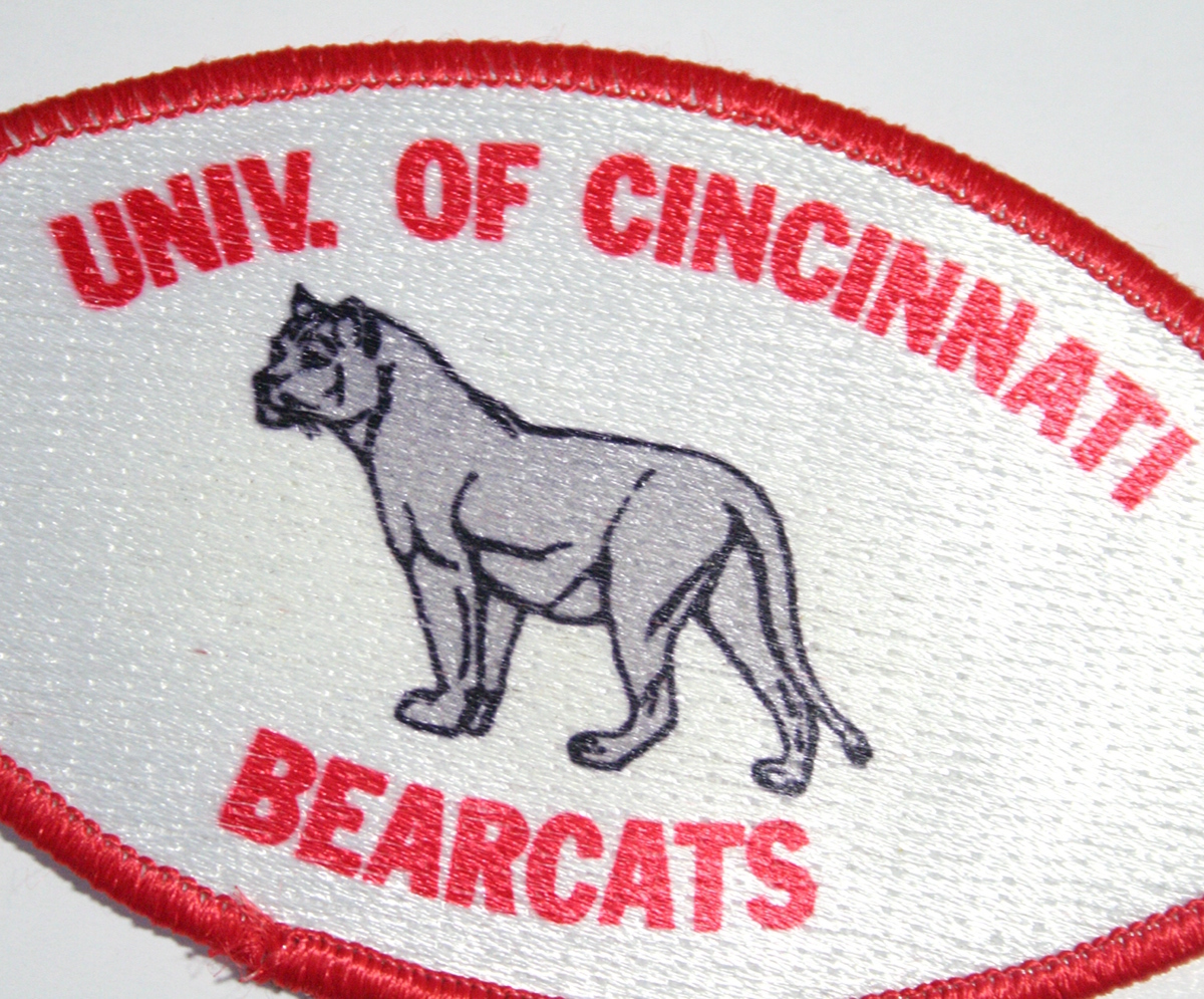 ◆70's ビンテージ シンシナティ大学 BEARCATS ワッペン アメフト◆ベアキャッツ／NCAA アメリカ／カレッジ／アメリカンフットボール／古着_画像2