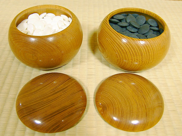 碁石☆本蛤白と本那智黒☆22×8mm△使用品 碁石☆本蛤白と本那智黒☆22×8mm△使用品