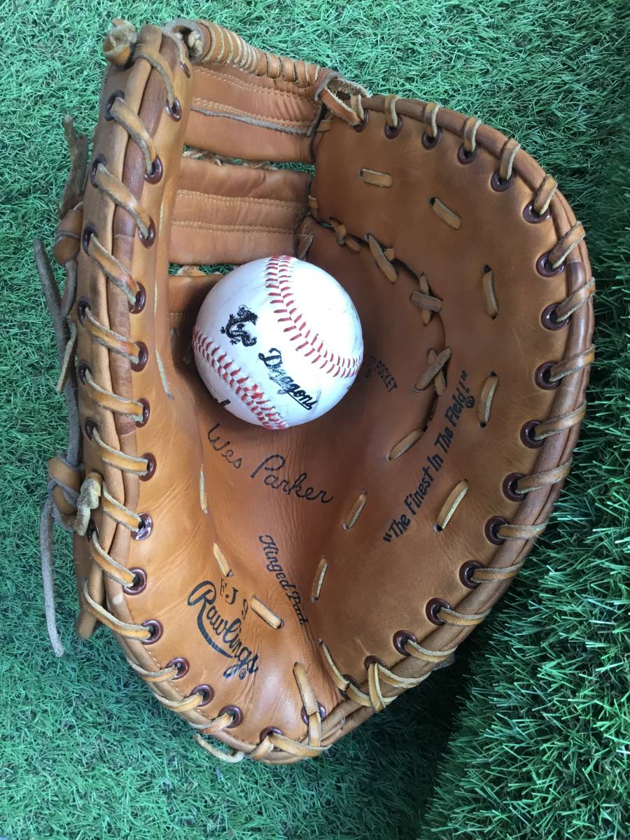 ローリングス70年代硬式用野球グローブ一塁手用ファーストミット大人右投げ用(LH)☆ 大リーガーWes Parker刻印ビンテージ品_ボールは参考イメージです。