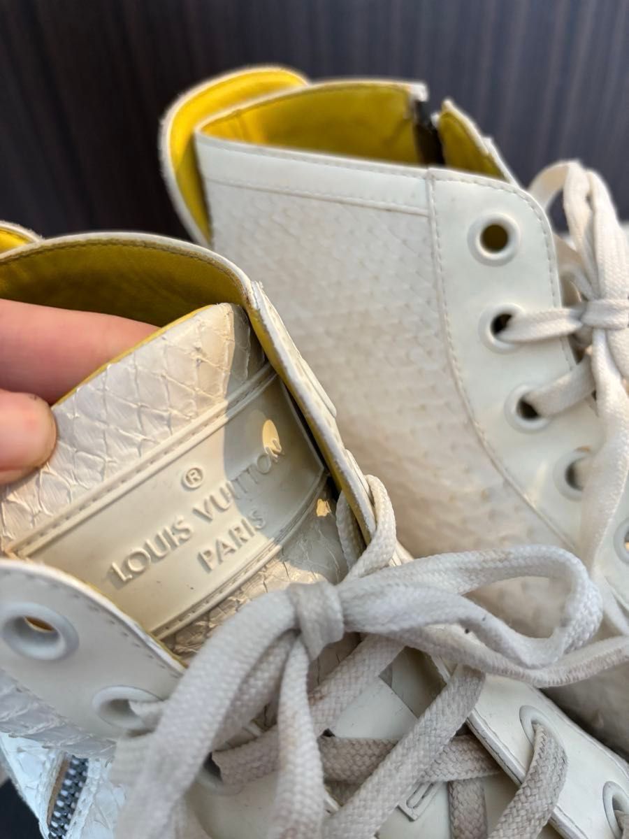 ルイヴィトン LOUIS VUITTON パイソン レザー サイドジップ ルイヴィトン LOUIS VUITTON パイソン レザー サイドジップ