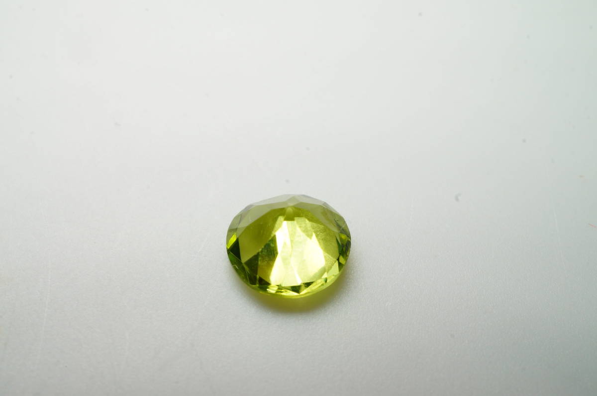 ミャンマー（モゴテ）産 ペリドット 0.80ct ジュエリー上質カットルース鮮やかで優美なグリーン！_画像3