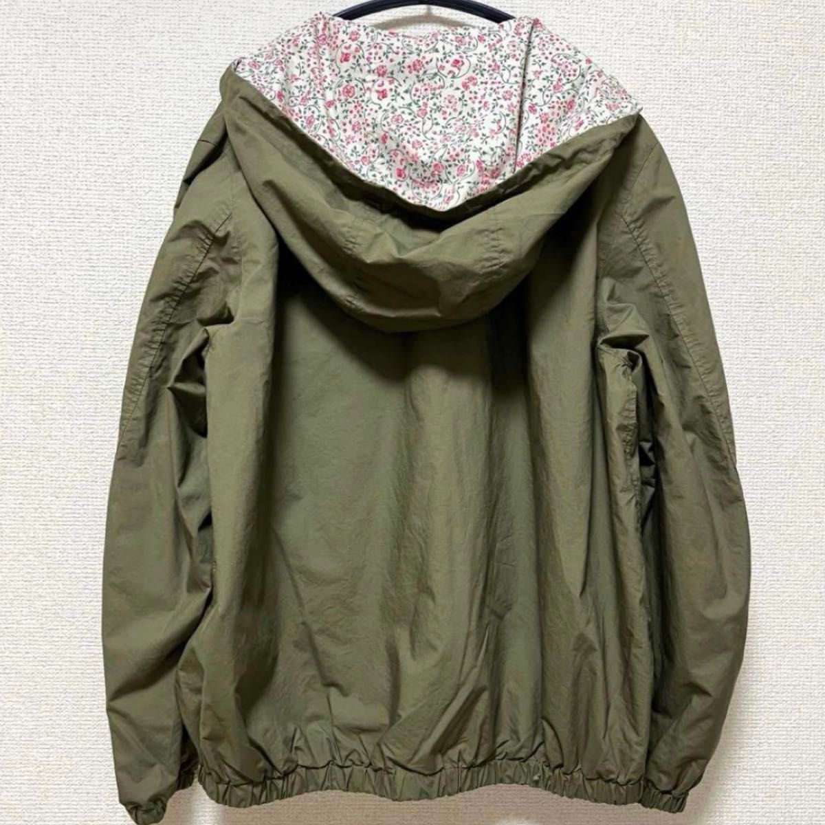 未使用 ユニクロ イネス リバーシブル パーカー ジャケット 花柄 未使用 ユニクロ イネス リバーシブル パーカー ジャケット 花柄