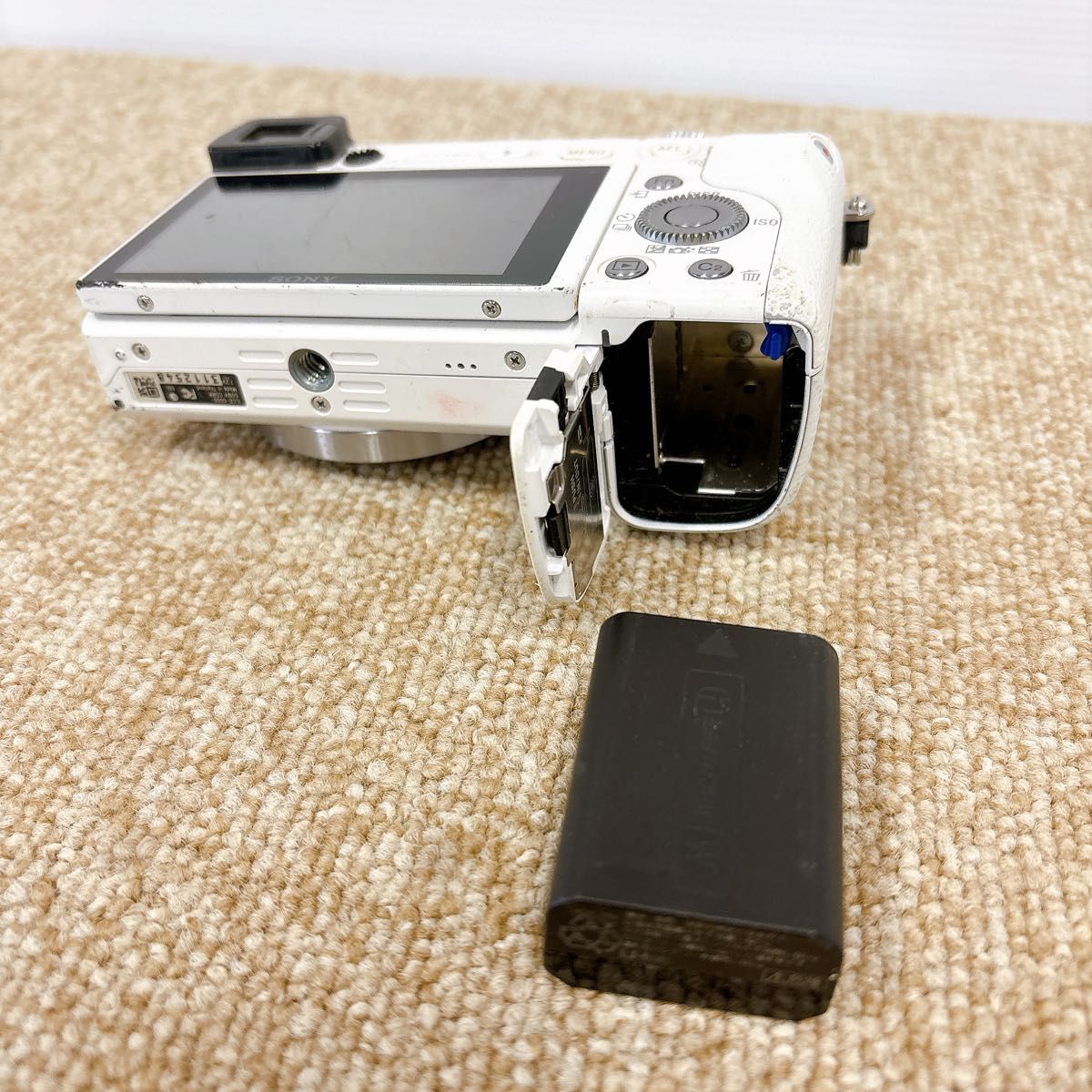 SONY α6000 ILCE-6000 デジカメ ホワイト白|Yahoo!フリマ(旧 SONY α6000 ILCE-6000 デジカメ ホワイト白|Yahoo!フリマ(旧