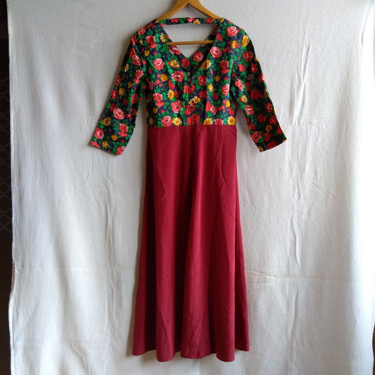 美品 昭和レトロ ワンピース 花柄 古着 ヴィンテージ Mサイズ 美品 昭和レトロ ワンピース 花柄 古着 ヴィンテージ Mサイズ