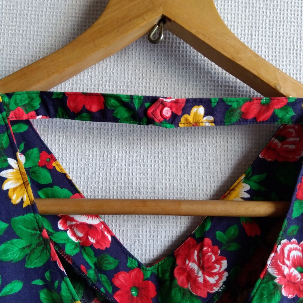 美品 昭和レトロ ワンピース 花柄 古着 ヴィンテージ Mサイズ 美品 昭和レトロ ワンピース 花柄 古着 ヴィンテージ Mサイズ