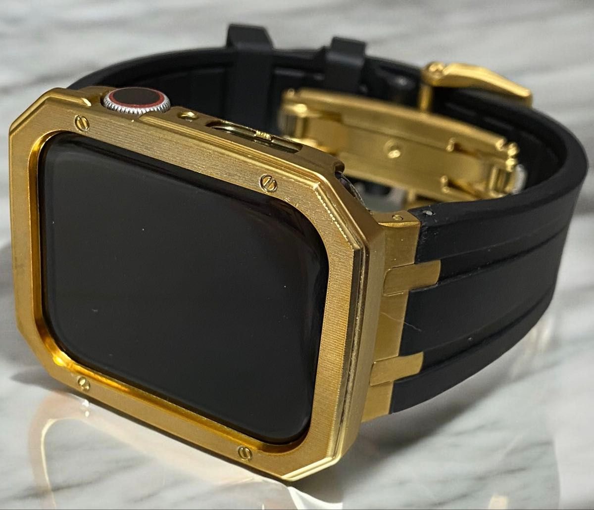 アップルウォッチ ラバーベルト カバー ウルトラ Apple Watchバンド 40 41 44 45 49mm ブラックゴールド アップルウォッチ ラバーベルト カバー ウルトラ Apple Watchバンド 40 41 44 45 49mm ブラックゴールド