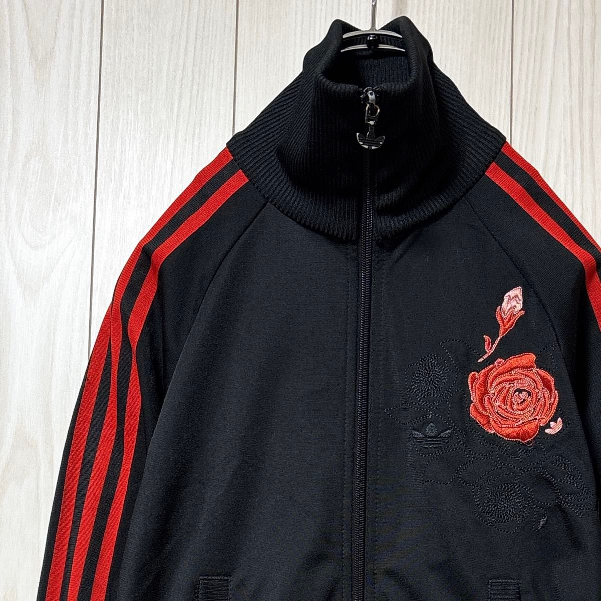 希少 アディダス オリジナルス adidas トラックジャケット 刺繍 希少 アディダス オリジナルス adidas トラックジャケット 刺繍