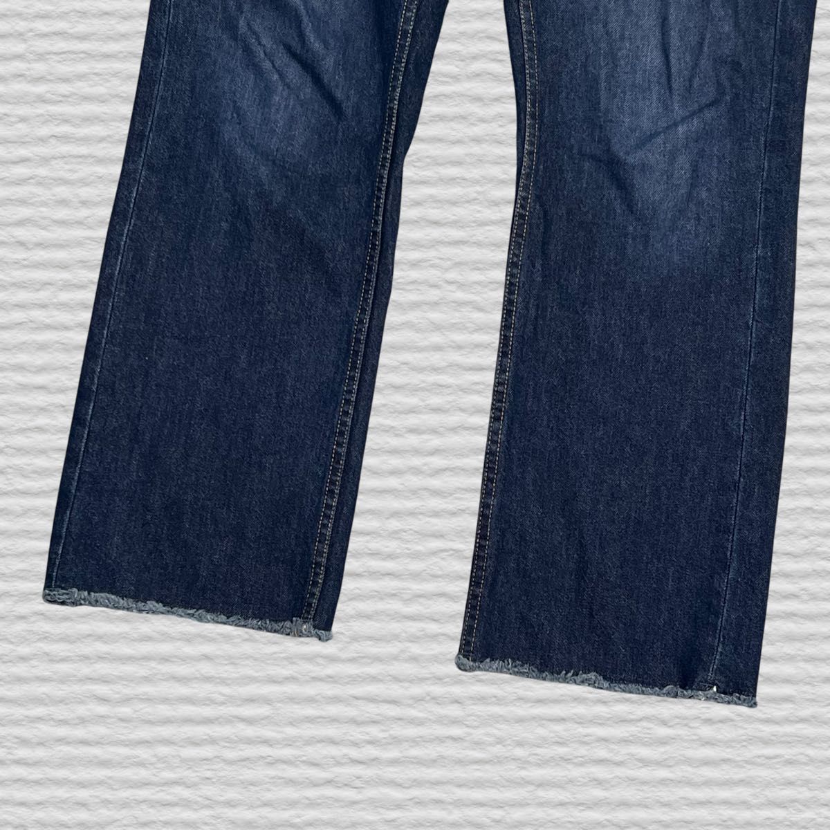 UNIQLO》JW ANDERSON アンダーソン シューカットジーンズ 30 UNIQLO》JW ANDERSON アンダーソン シューカットジーンズ 30
