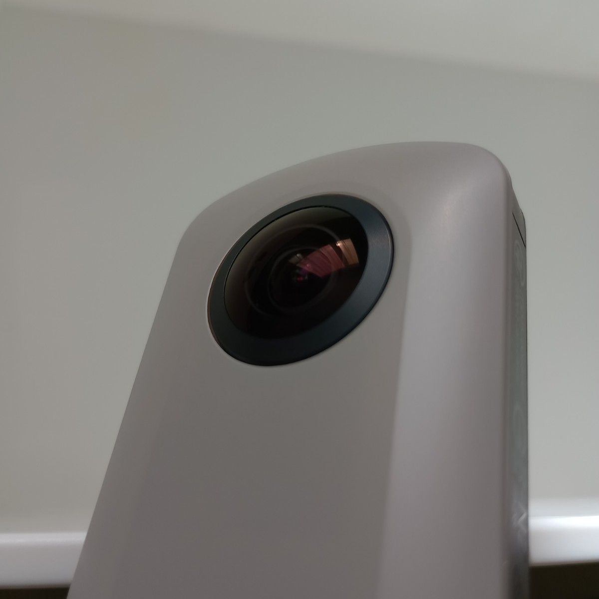 【エントリーで1000ポイントバック】RICOH THETA SC リコー 全天球カメラ シータ ホワイト デジタルビデオカメラ