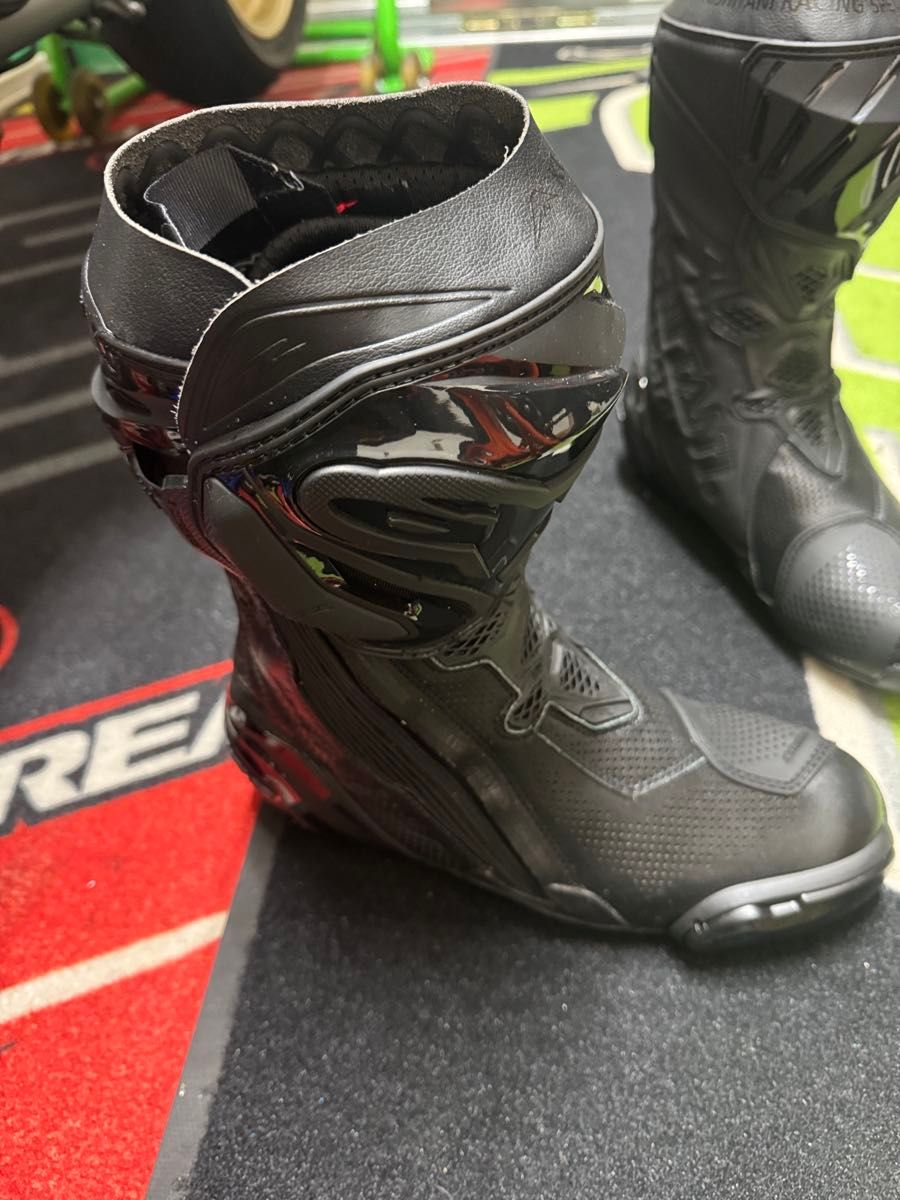 未使用 クシタニ アルパインスターズ スーパーテックR2 限定 未使用 クシタニ アルパインスターズ スーパーテックR2 限定
