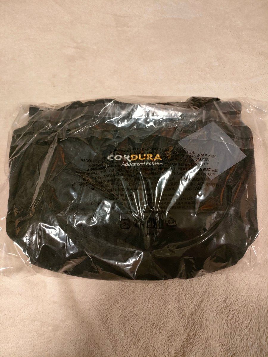 Supreme 25SS Mini Messenger Bag Supreme 25SS Mini Messenger Bag