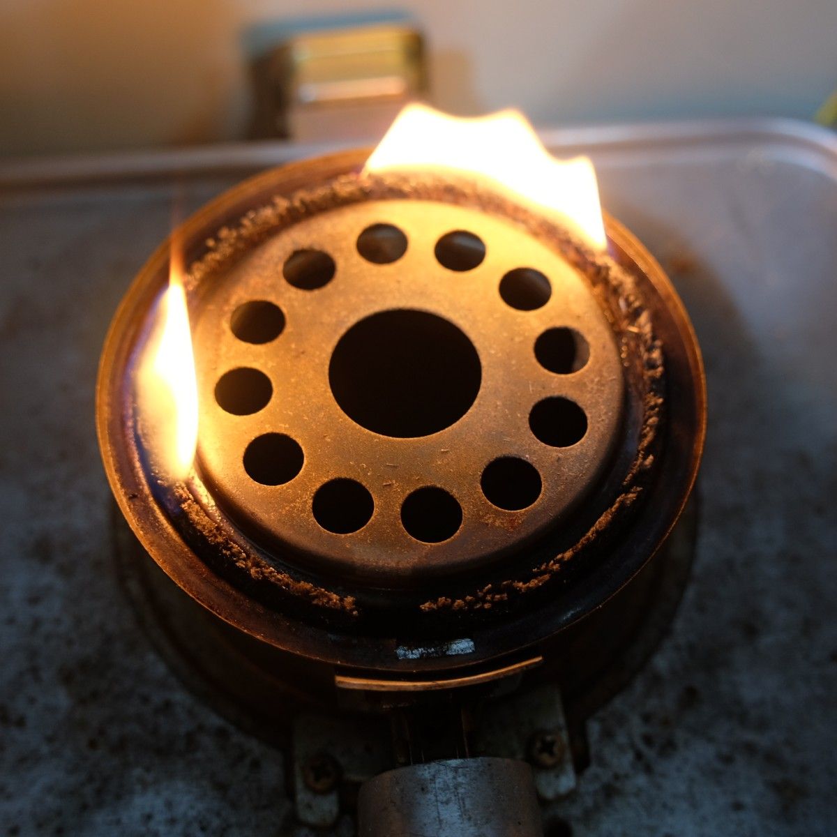 昭和レトロ サンヨー 角形 火鉢 石油ストーブ コンロ|Yahoo 昭和レトロ サンヨー 角形 火鉢 石油ストーブ コンロ|Yahoo