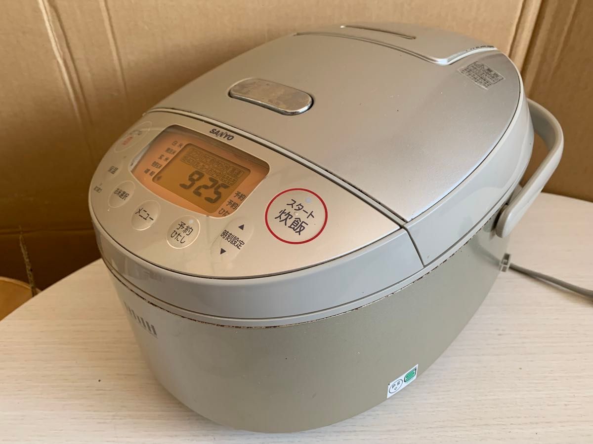 SANYO 圧力IH ジャー炊飯器 ECJ-JG10 内カバーの負圧パッドが SANYO 圧力IH ジャー炊飯器 ECJ-JG10 内カバーの負圧パッドが