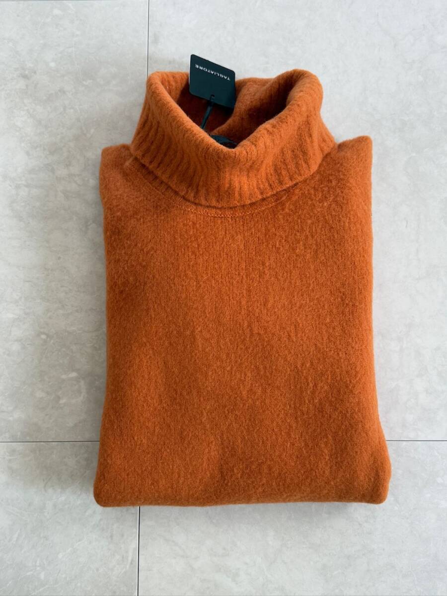 5917】新品7.2万【TAGLIATORE / タリアトーレ 52 秋冬 ブークレ調ミドルゲージタートルネックニット】テラコッタ_画像1